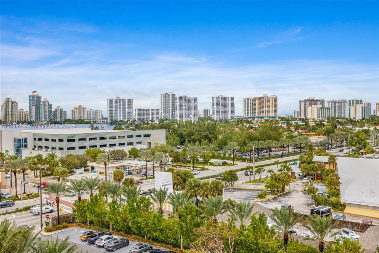 18201 Collins Ave, Unit 902, Sunny Isles Beach, FL 33160 Photo