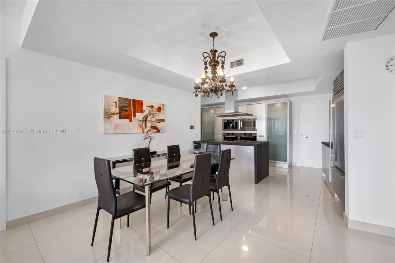 18201 Collins Ave, Unit 902, Sunny Isles Beach, FL 33160 Photo