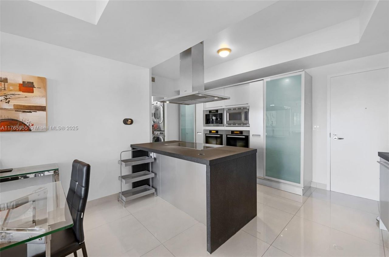 18201 Collins Ave, Unit 902, Sunny Isles Beach, FL 33160 Photo