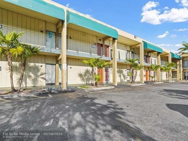 2331 N State Road 7, Unit 219, Lauderdale Lakes, FL 33313