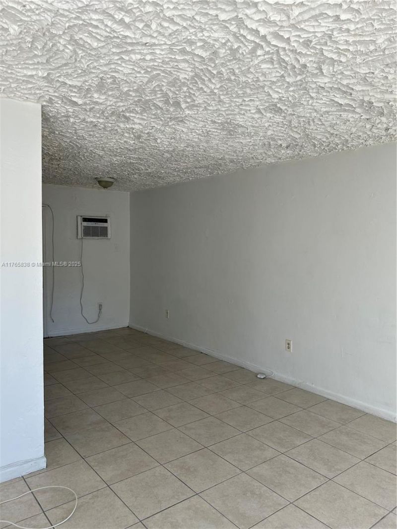 1513 NW 81st St, Unit 1513, Miami, FL 33147 Photo
