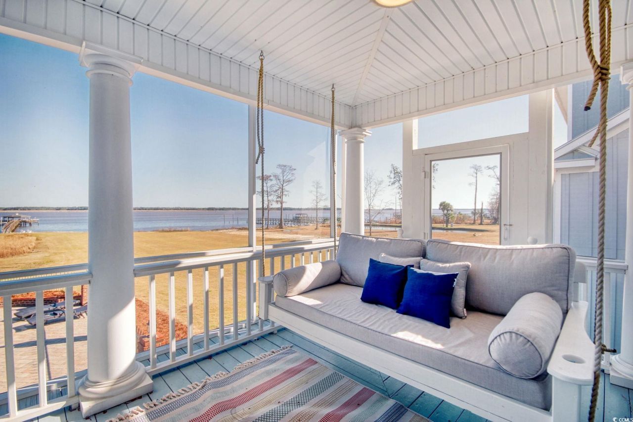 2425 South Bay St. Photo 12