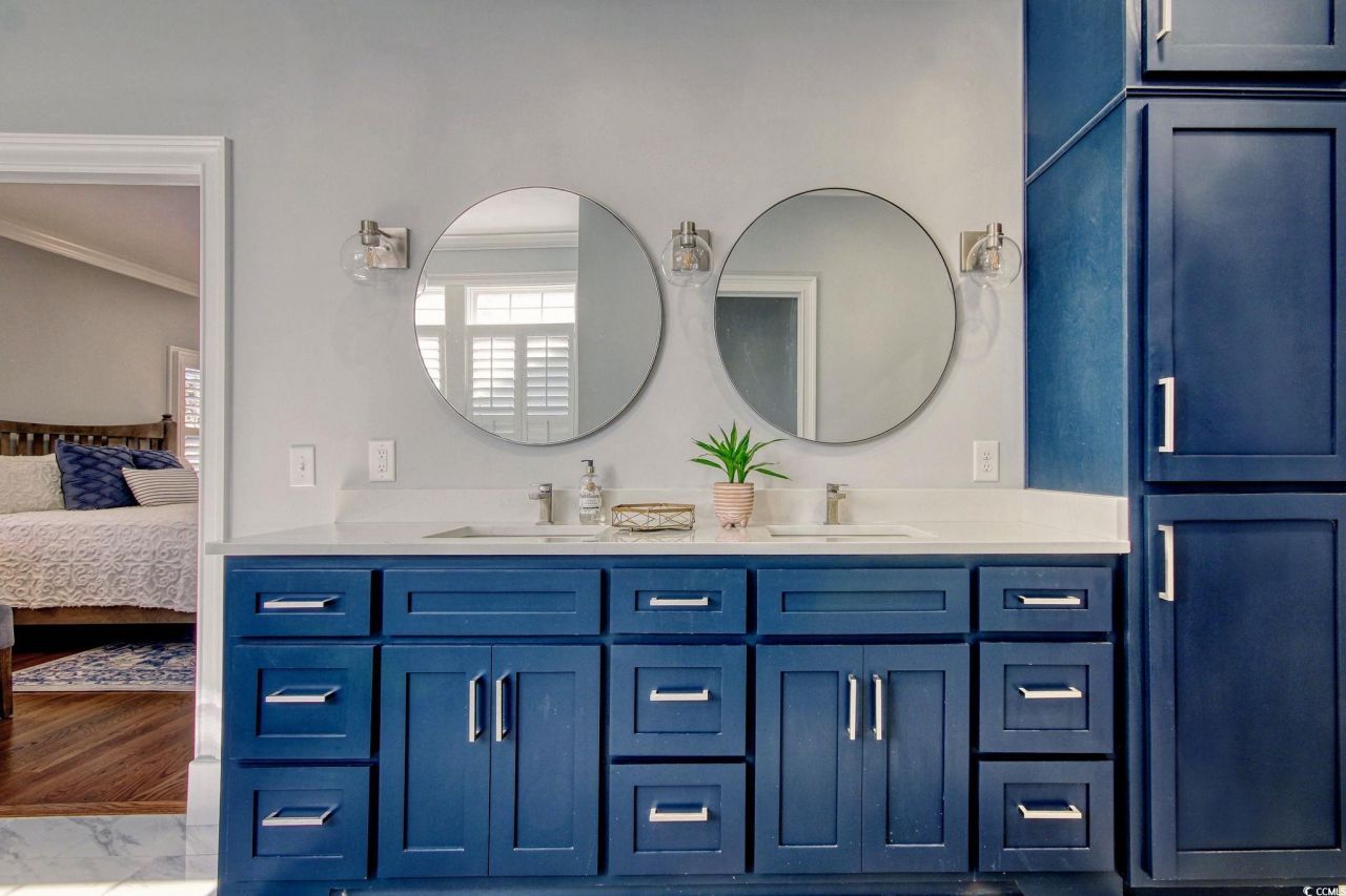 2425 South Bay St. Photo 15