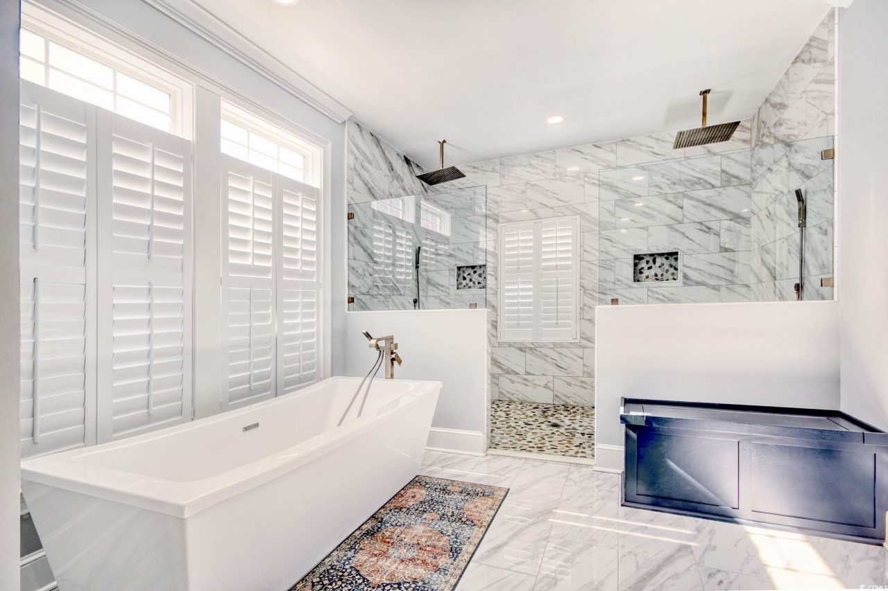 2425 South Bay St. Photo 16