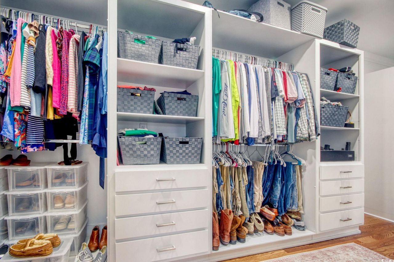 2425 South Bay St. Photo 17