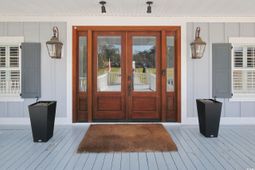 2425 South Bay St. photo 4