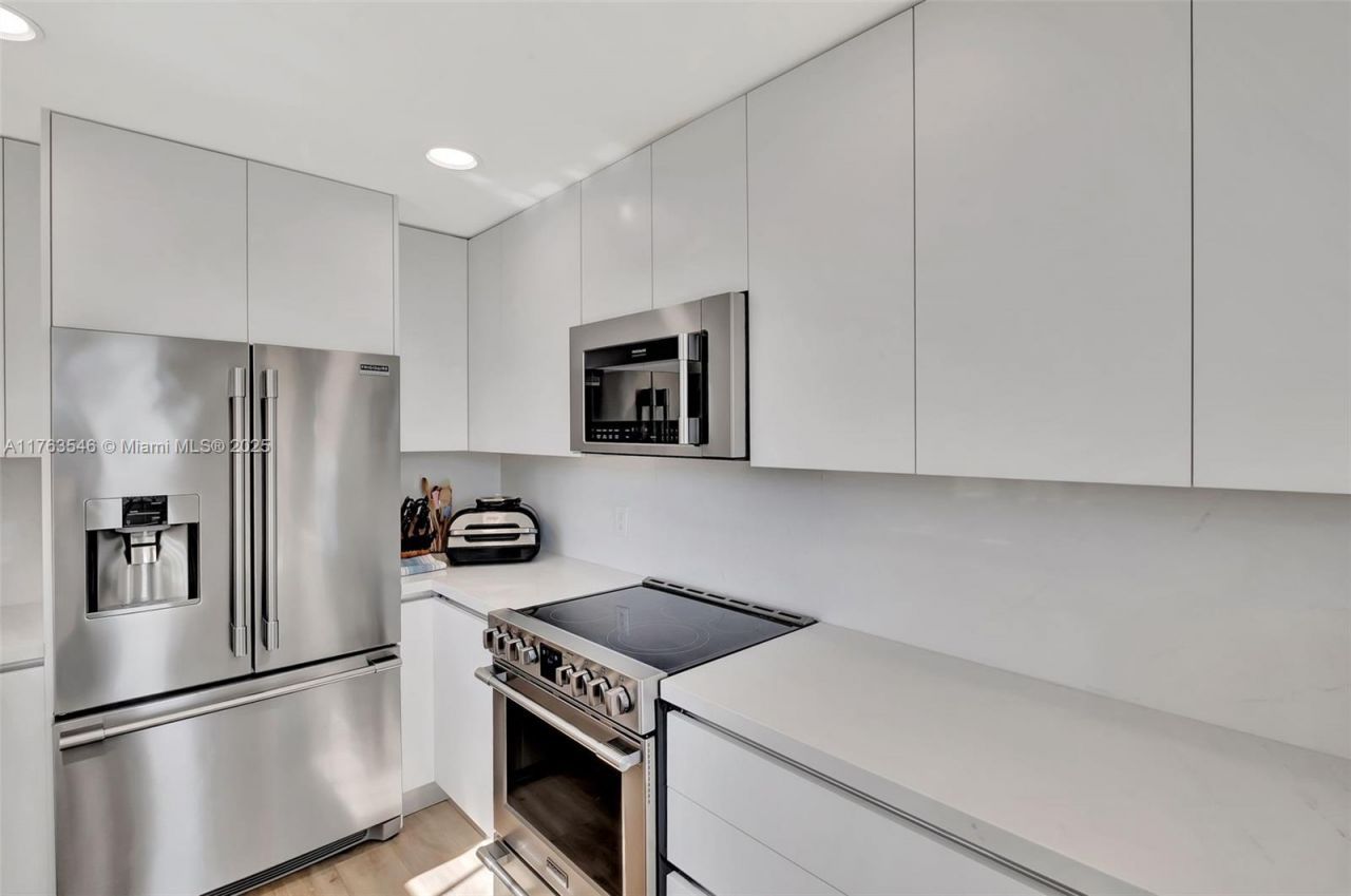 19136 Fisher Island Dr, Unit 19136, Miami Beach, FL 33109 Photo