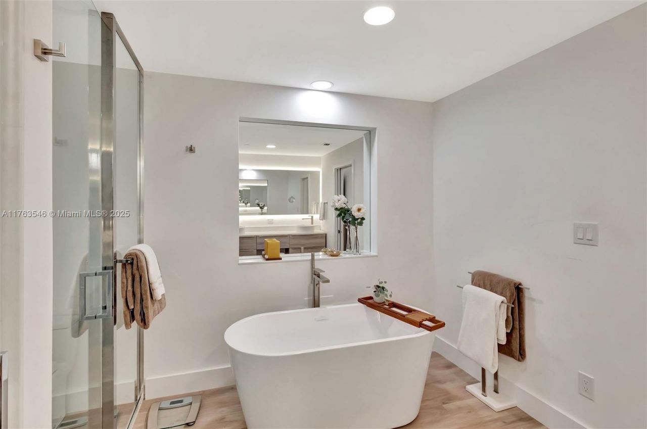 19136 Fisher Island Dr, Unit 19136, Miami Beach, FL 33109 Photo