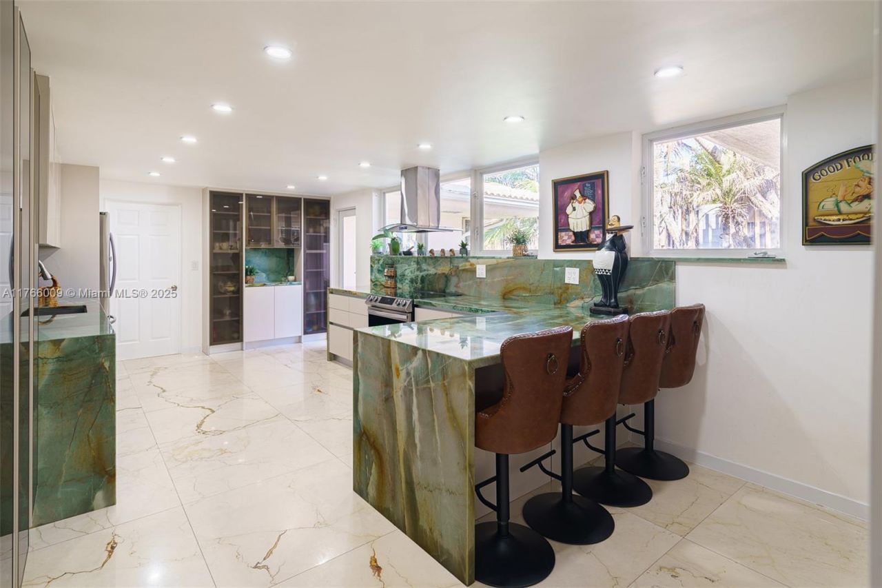 205 Ocean Blvd, Golden Beach, FL 33160 Photo