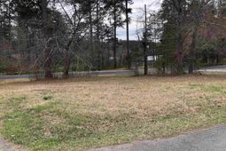 2 Fairway Ln photo 4