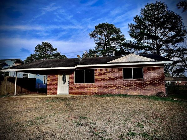 508 Hickory St, New Llano, LA 71461