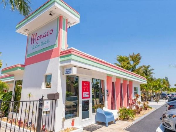 648 POINSETTIA AVENUE, CLEARWATER BEACH, FL 33767