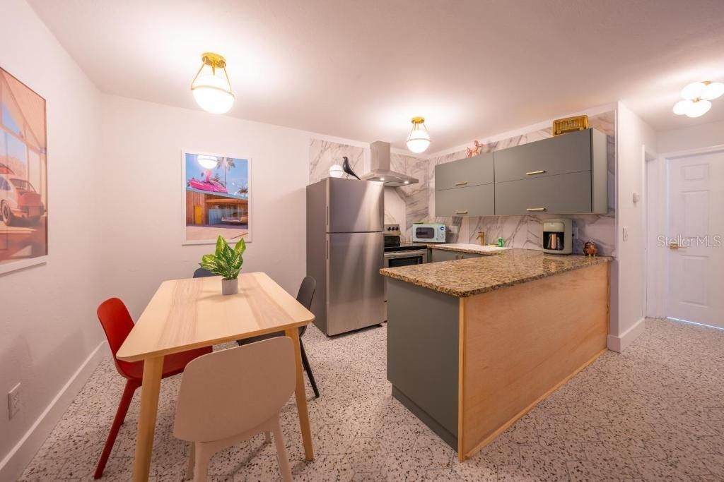 648 Poinsettia Avenue, Clearwater Beach, FL 33767 Photo