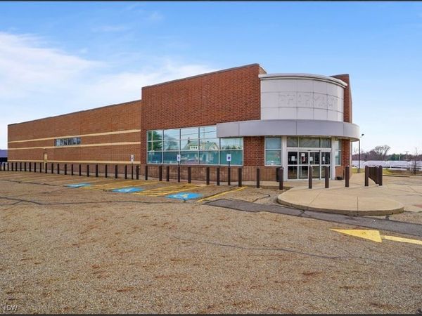 7800 Cleveland, North Canton, OH 44702