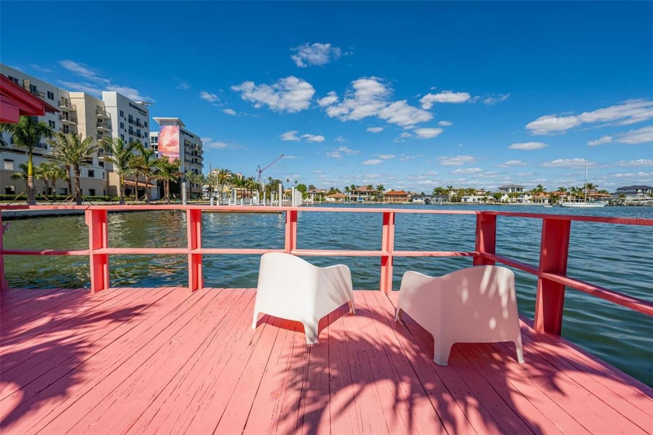 333 Hamden Drive, Clearwater Beach, FL 33767 Photo