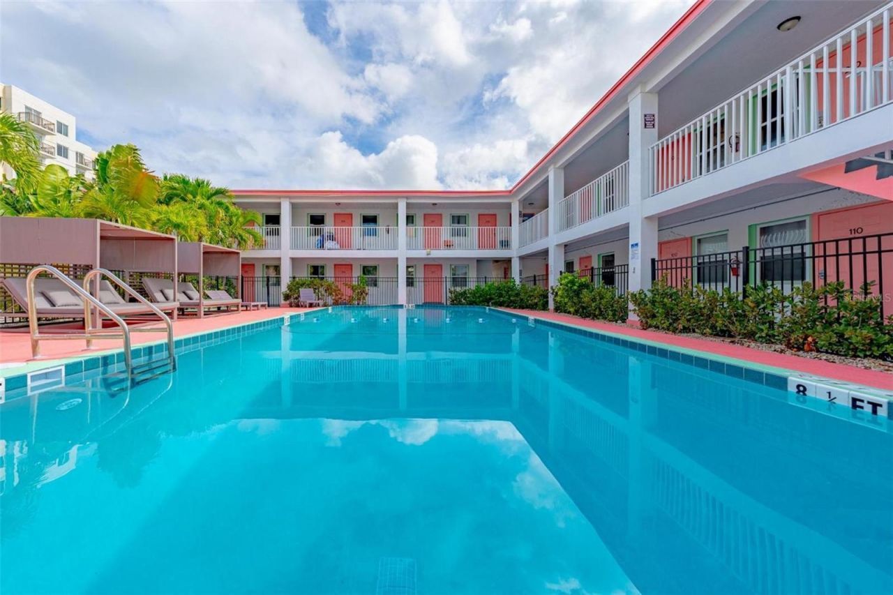 333 Hamden Drive, Clearwater Beach, FL 33767 Photo