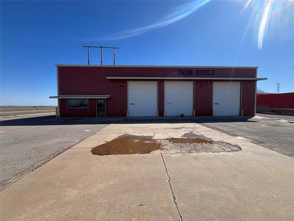 212 N 9th Street, Canute, OK 73626