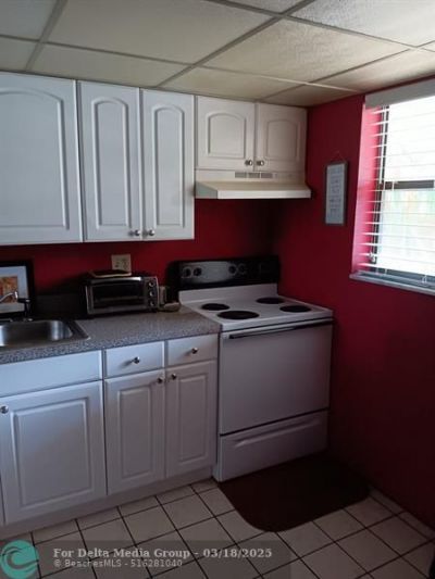 2304 S Cypress Bend Drive, Unit 313, Pompano Beach, FL 33069 Photo