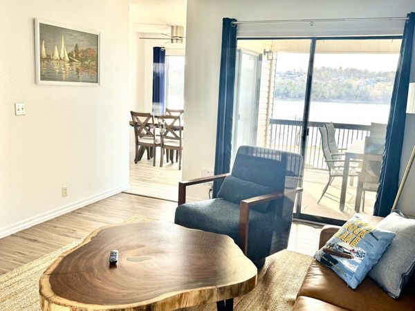 361 Anchors Point Lane, Unit 302, Kimberling City, MO 65686