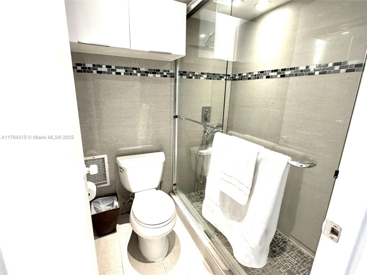 5445 Collins Ave, Unit TH-11, Miami Beach, FL 33140 Photo