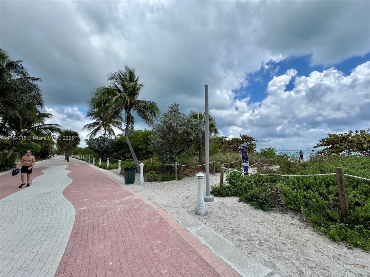 5445 Collins Ave, Unit TH-11, Miami Beach, FL 33140 Photo