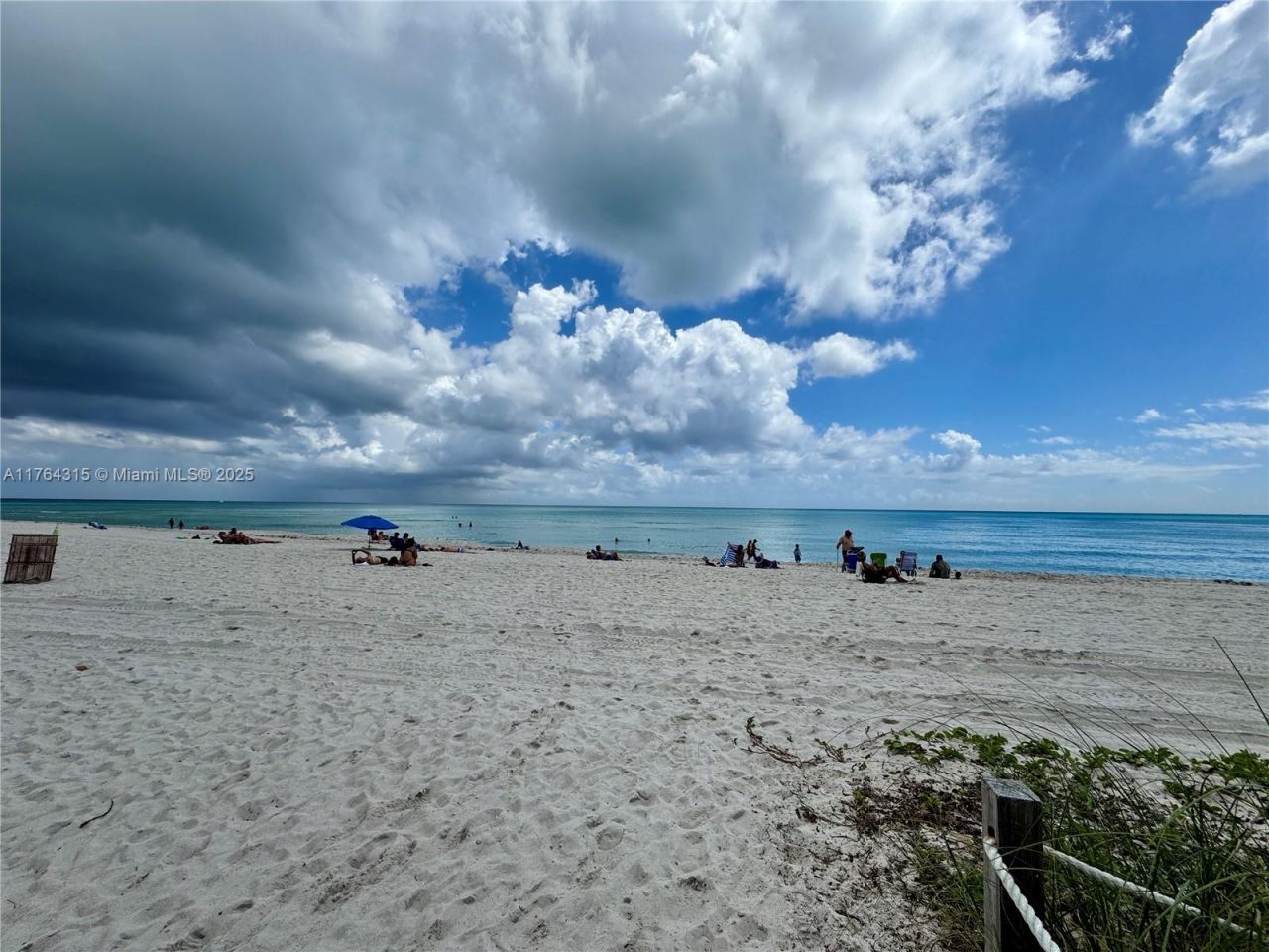 5445 Collins Ave, Unit TH-11, Miami Beach, FL 33140 Photo