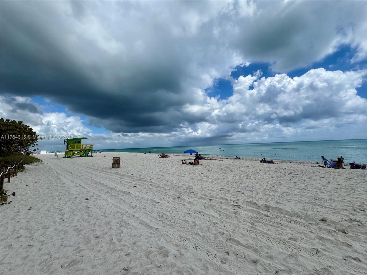 5445 Collins Ave, Unit TH-11, Miami Beach, FL 33140 Photo