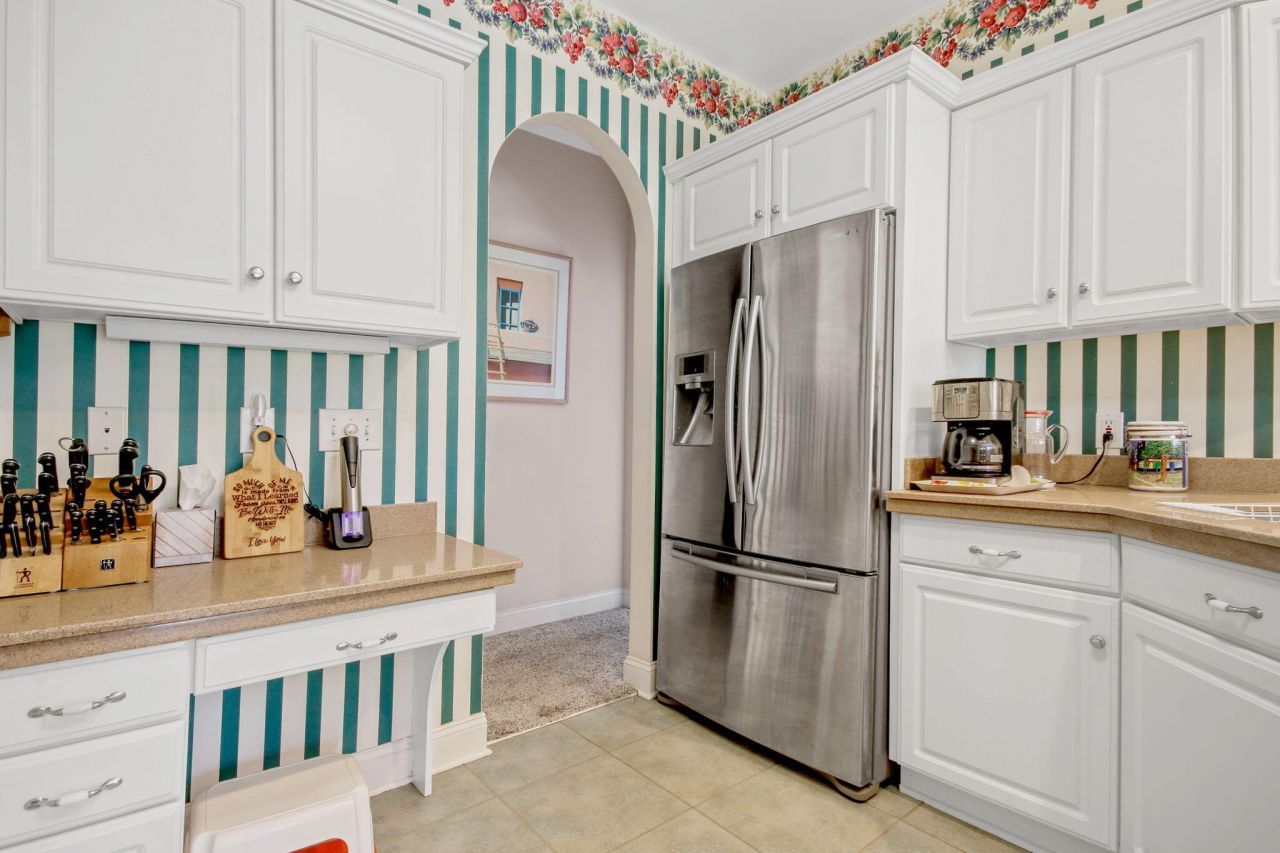 75 Haig Court Photo 14