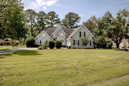 75 Haig Court photo 4