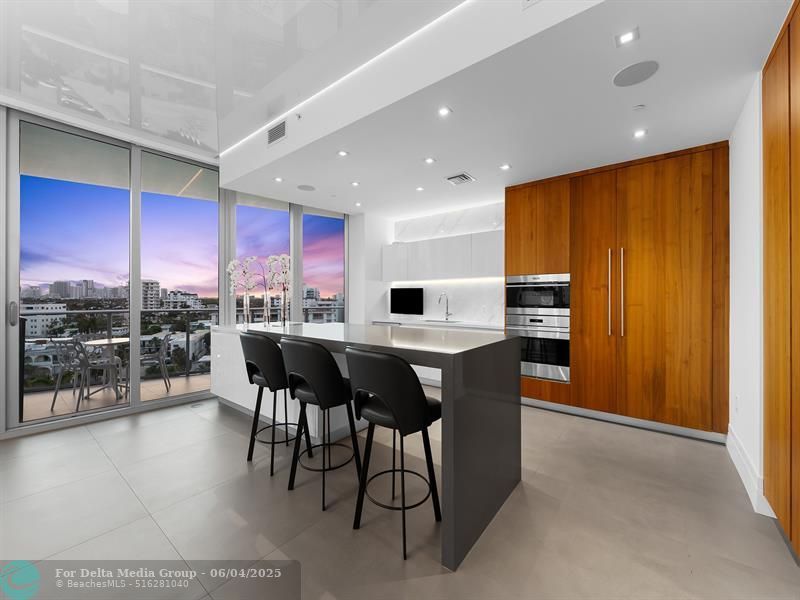 701 N Fort Lauderdale Beach Boulevard, Unit 605, Fort Lauderdale, FL 33304 Photo