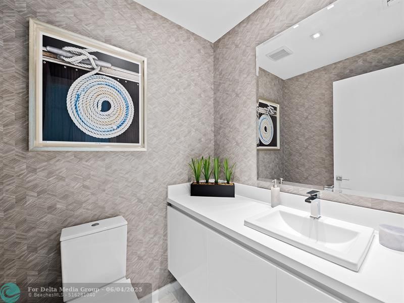 701 N Fort Lauderdale Beach Boulevard, Unit 605, Fort Lauderdale, FL 33304 Photo