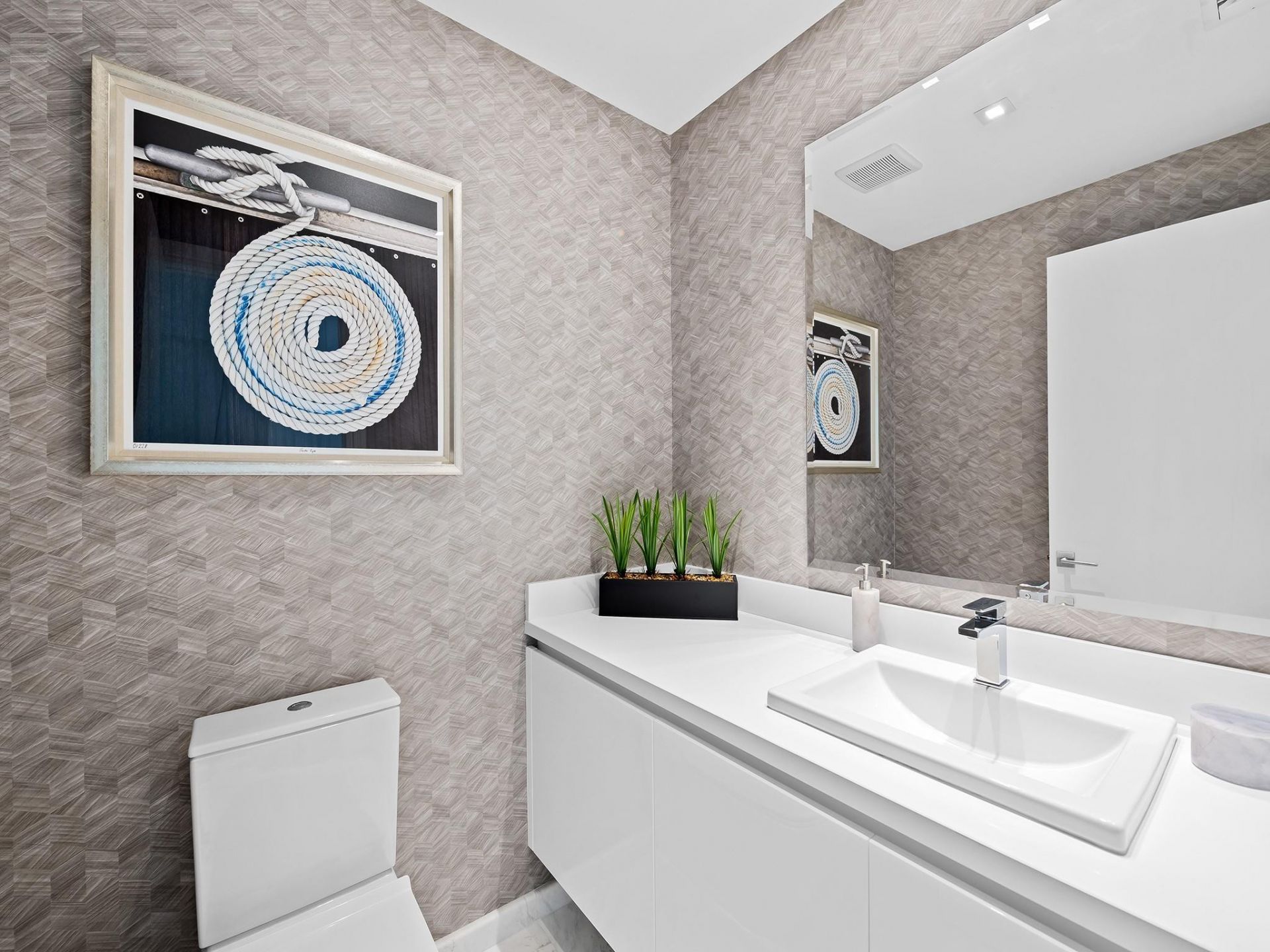 701 N Fort Lauderdale Beach Boulevard, Unit 605, Fort Lauderdale, FL 33304 Photo