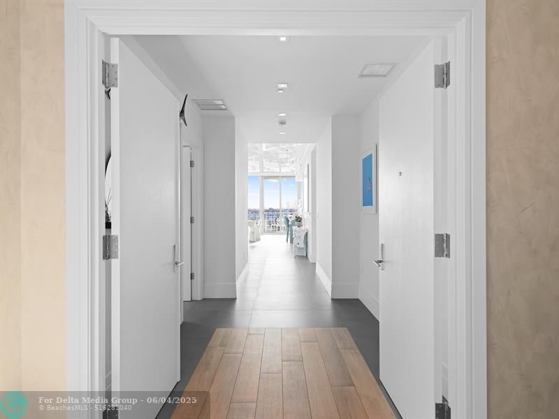 701 N Fort Lauderdale Beach Boulevard, Unit 605, Fort Lauderdale, FL 33304 Photo