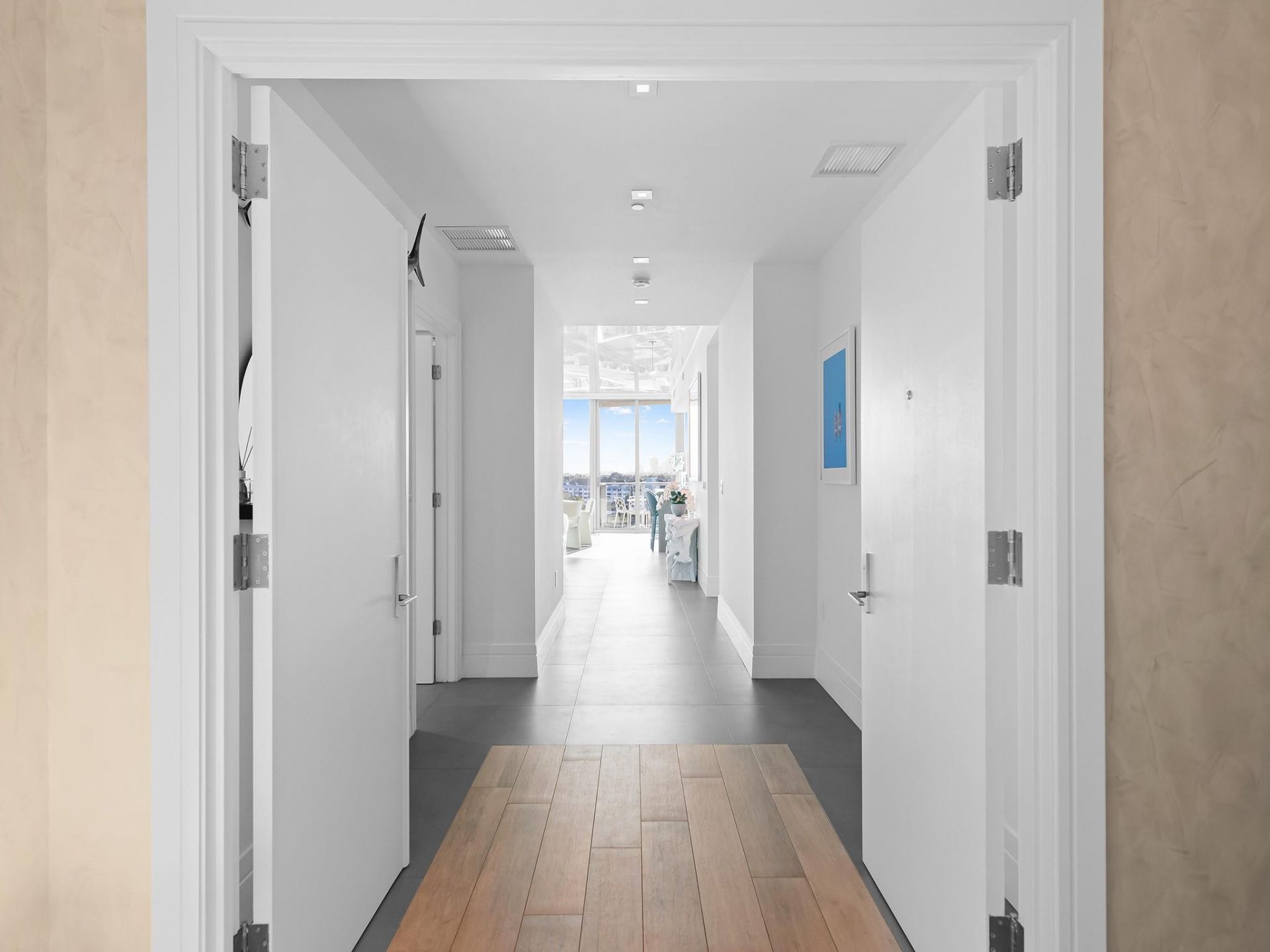 701 N Fort Lauderdale Beach Boulevard, Unit 605, Fort Lauderdale, FL 33304 Photo