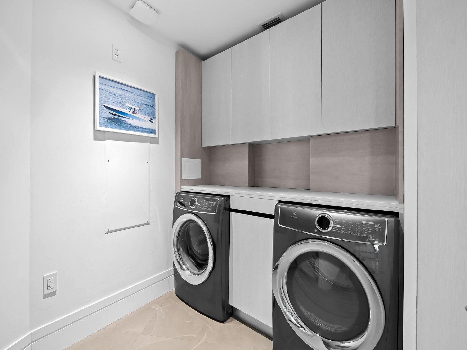 701 N Fort Lauderdale Beach Boulevard, Unit 605, Fort Lauderdale, FL 33304 Photo