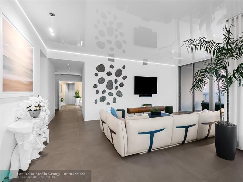 701 N Fort Lauderdale Beach Boulevard, Unit 605, Fort Lauderdale, FL 33304 Photo