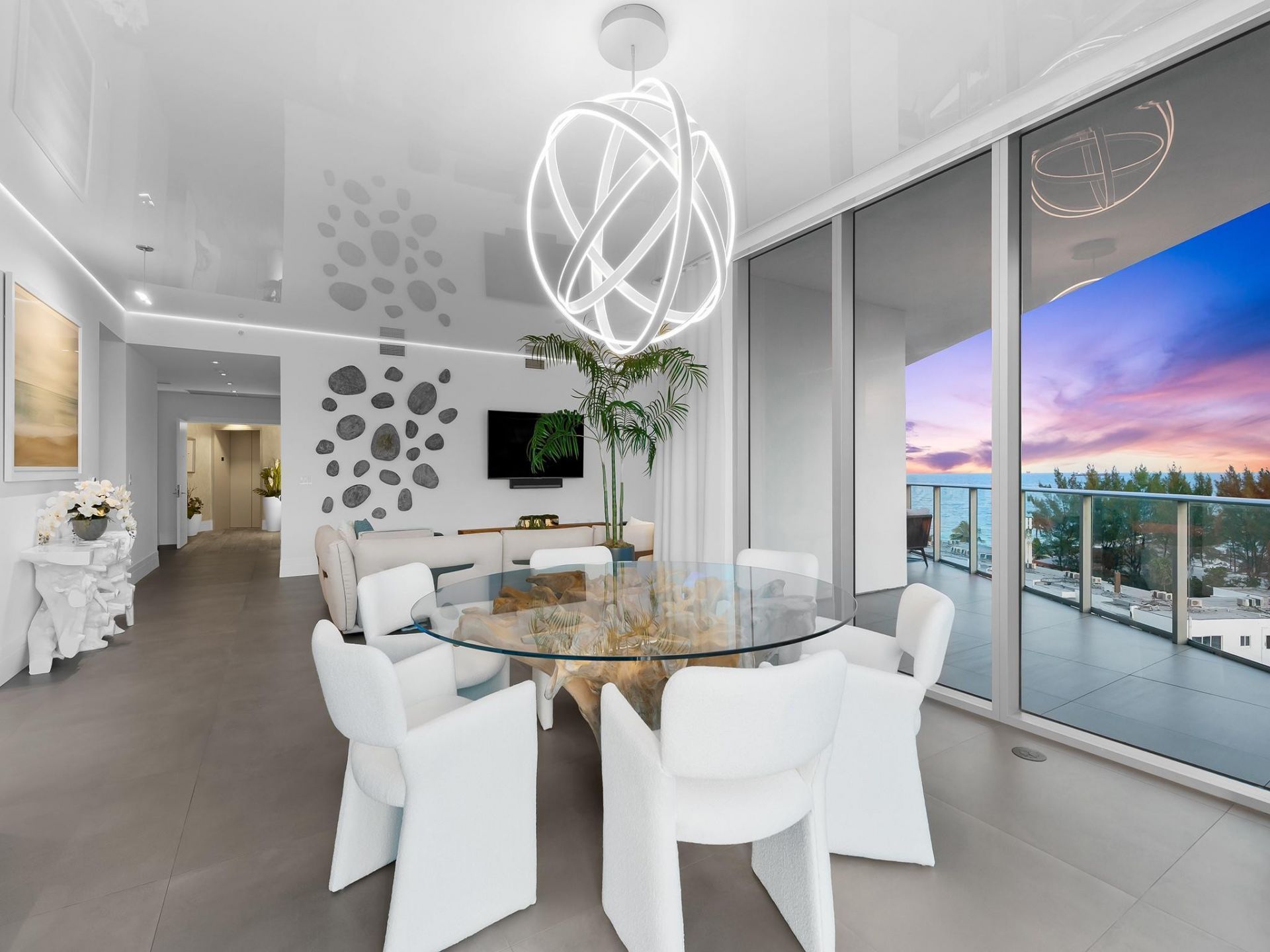 701 N Fort Lauderdale Beach Boulevard, Unit 605, Fort Lauderdale, FL 33304 Photo