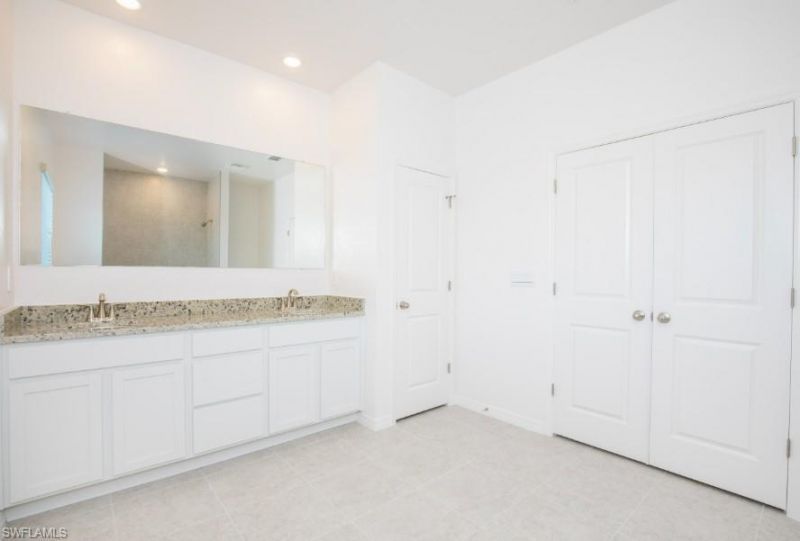 2119 NE Juanita Pl, Cape Coral, FL 33909 Photo