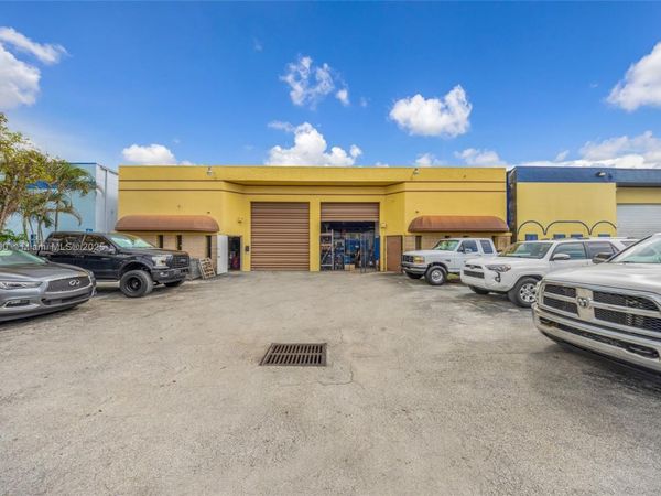 15241 NW 33rd Pl, Miami Gardens, FL 33054