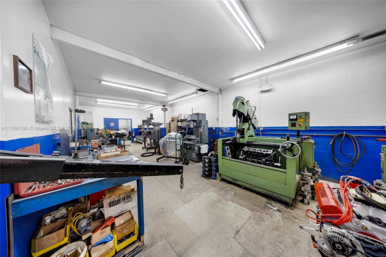 15241 NW 33rd Pl, Miami Gardens, FL 33054 Photo