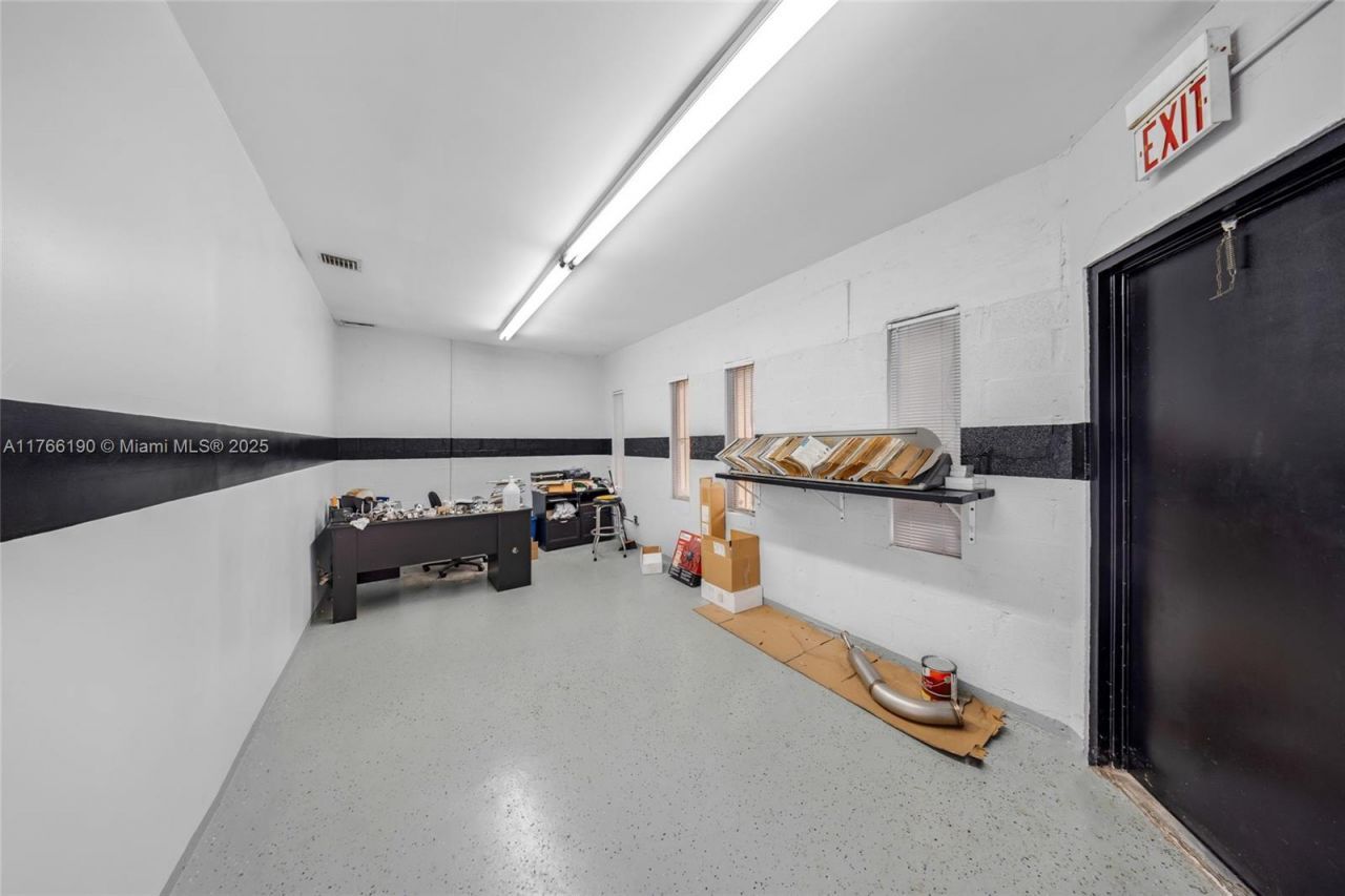 15241 NW 33rd Pl, Miami Gardens, FL 33054 Photo