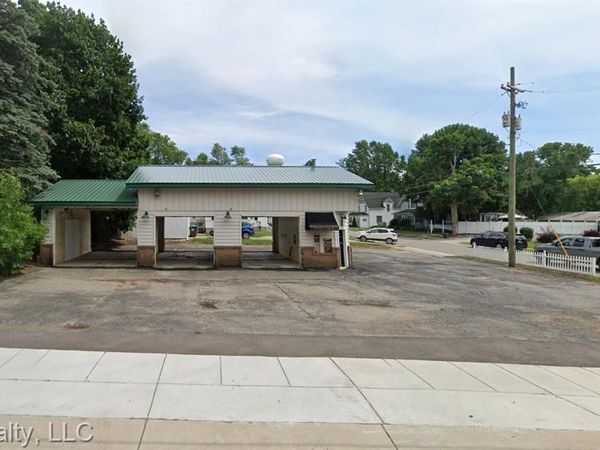 202 E MICHIGAN Avenue, Clinton Vlg, MI 49236