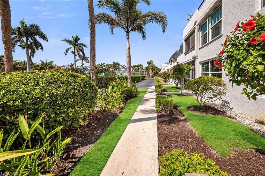 4200 Belair Ln, Unit 303, Naples, FL 34103 Photo