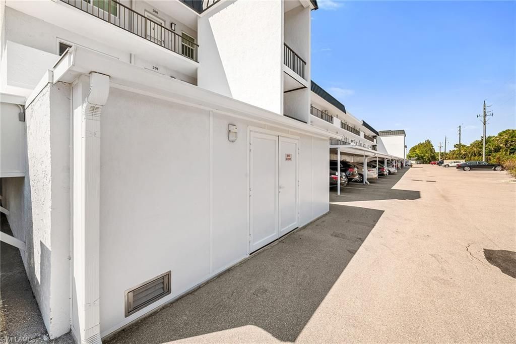 4200 Belair Ln, Unit 303, Naples, FL 34103 Photo