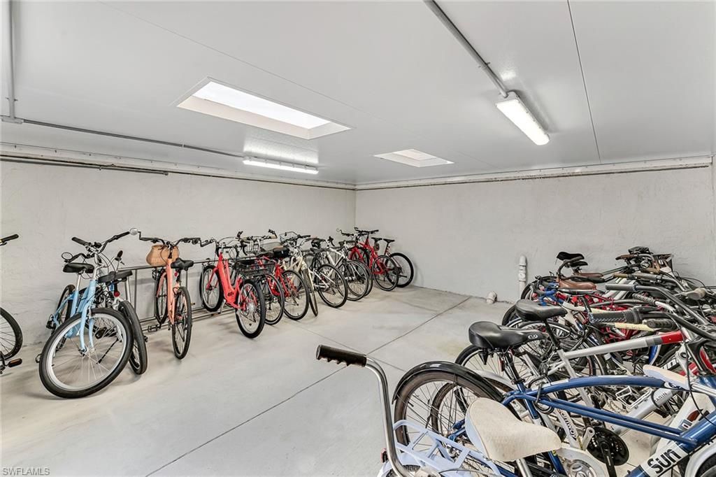 4200 Belair Ln, Unit 303, Naples, FL 34103 Photo