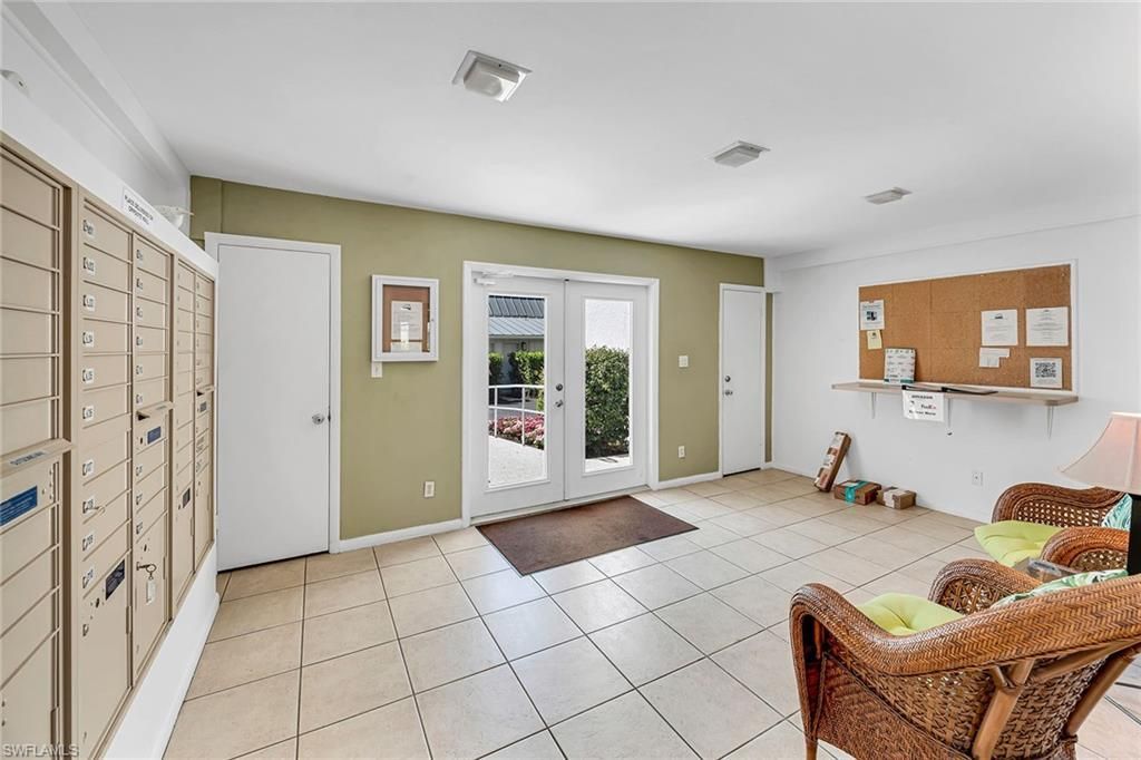 4200 Belair Ln, Unit 303, Naples, FL 34103 Photo