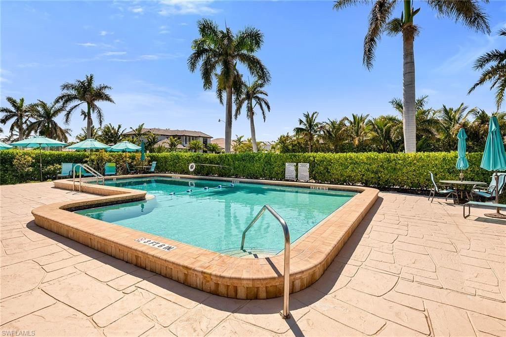 4200 Belair Ln, Unit 303, Naples, FL 34103 Photo