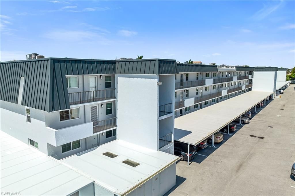 4200 Belair Ln, Unit 303, Naples, FL 34103 Photo