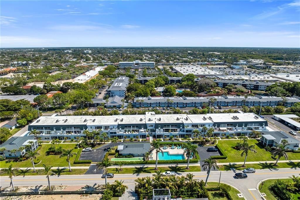 4200 Belair Ln, Unit 303, Naples, FL 34103 Photo