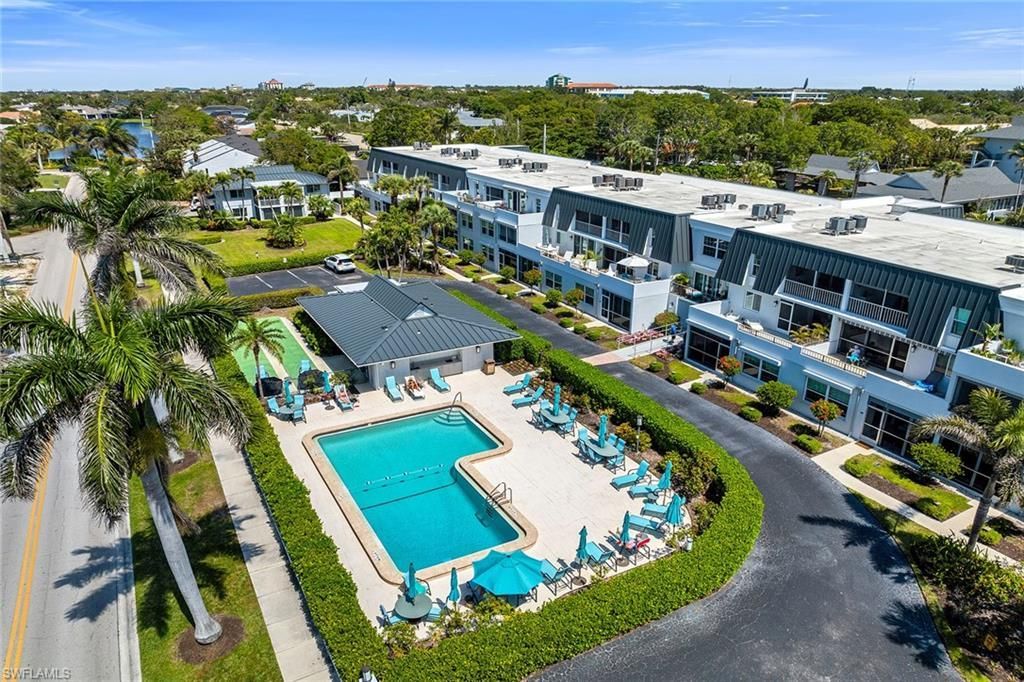 4200 Belair Ln, Unit 303, Naples, FL 34103 Photo